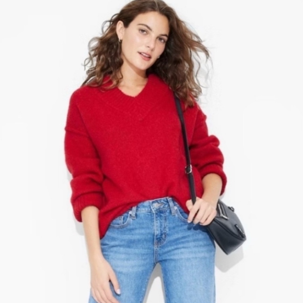 Wild Fable Size M Deep Red Chunky Knit V Neck Sweater